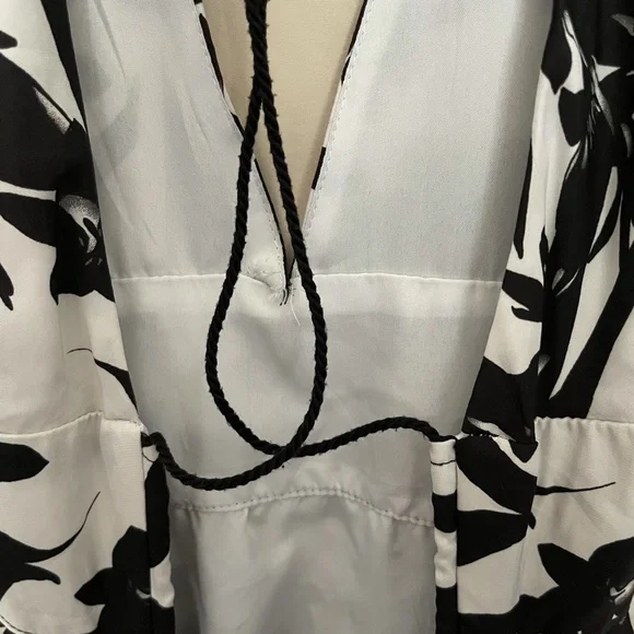 Bb Dakota Larissa lotus printed beaded tie back maxi dress GUC size Small - Picture 7 of 7